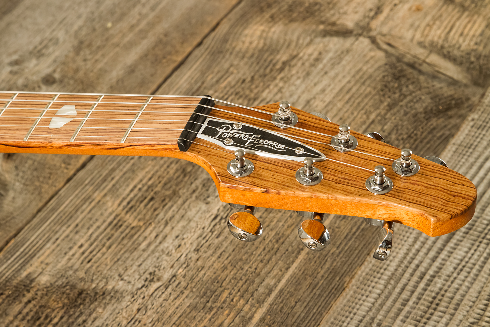 Powers Electric A-type Pf42 Vibrato 2s Trem Rw #a697 - Jet Black - Retro-Rock-E-Gitarre - Variation 9