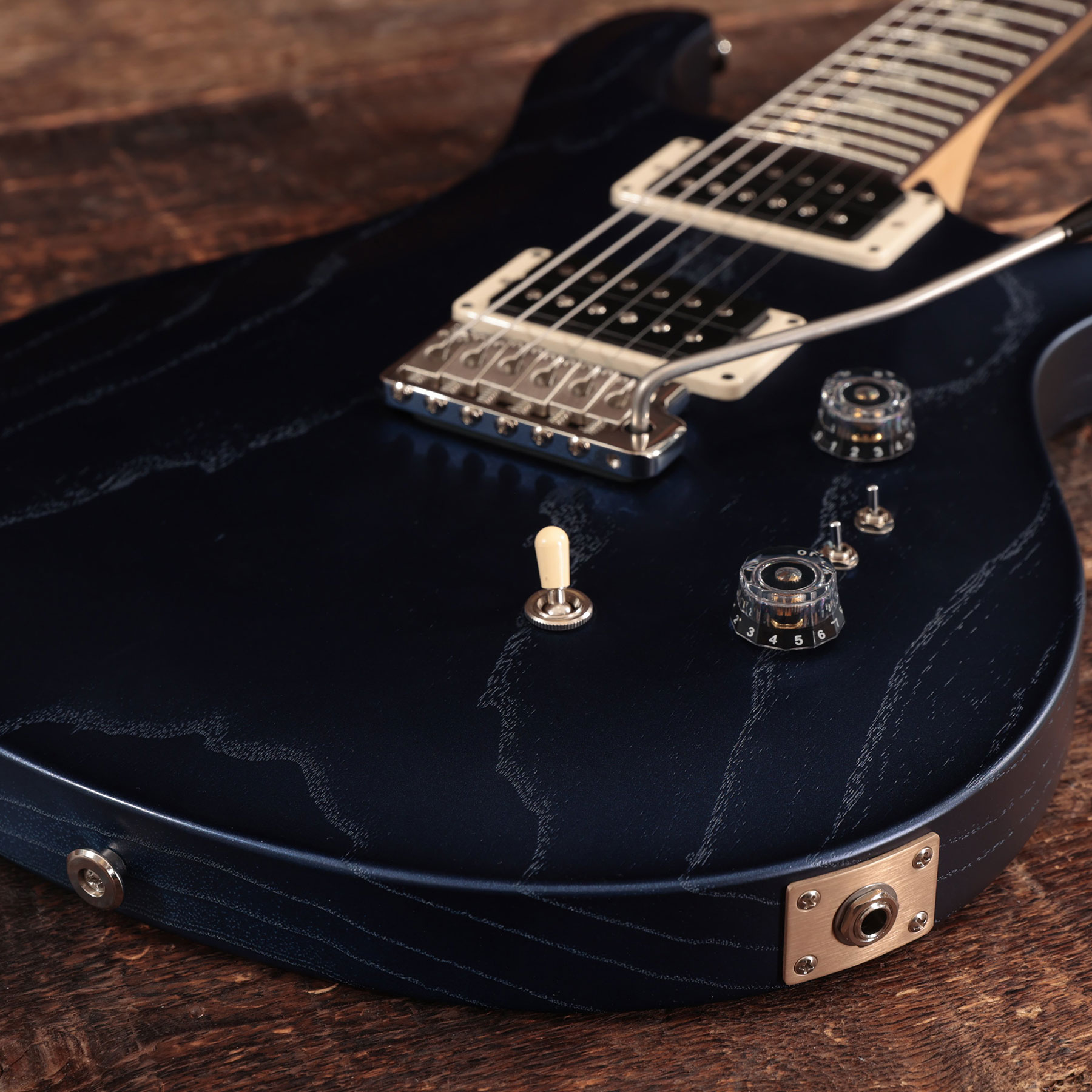 Prs Ce 24-08 Swamp Ash Ltd Bolt-on Usa 2h Trem Rw - Metallic Midnight - Double Cut E-Gitarre - Variation 4