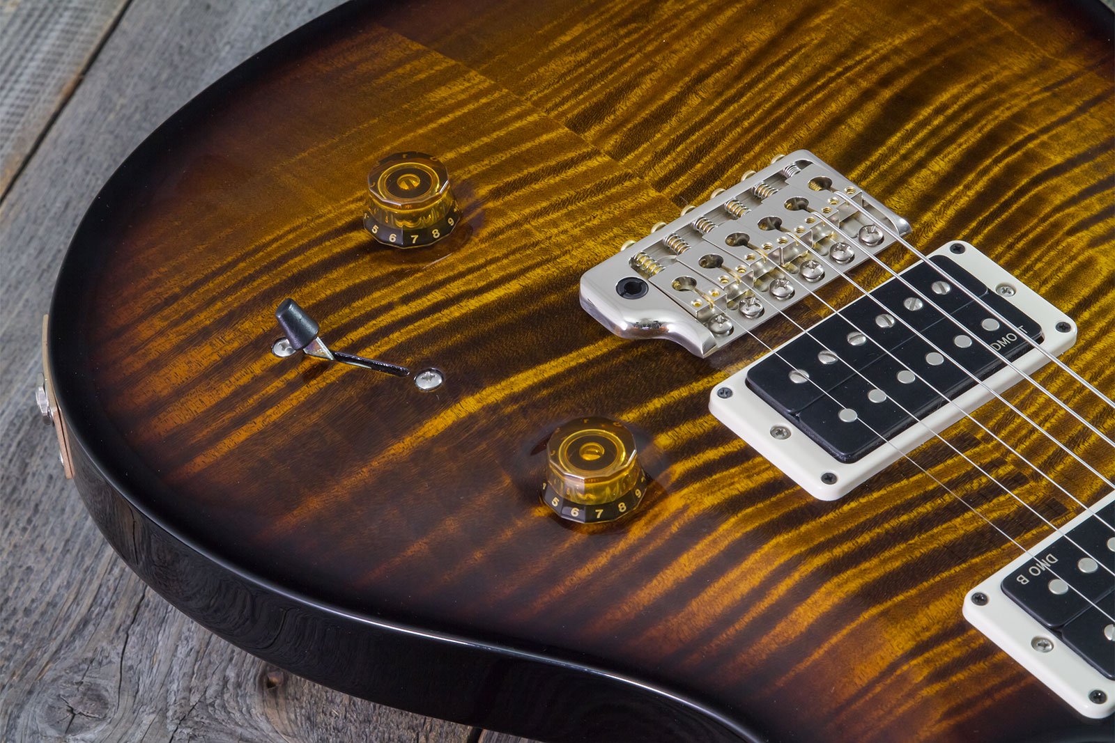 Prs Custom 24 Hand-signed Usa 2h Trem Rw #0400035 - Black Gold Wraparound Burst - Double Cut E-Gitarre - Variation 3