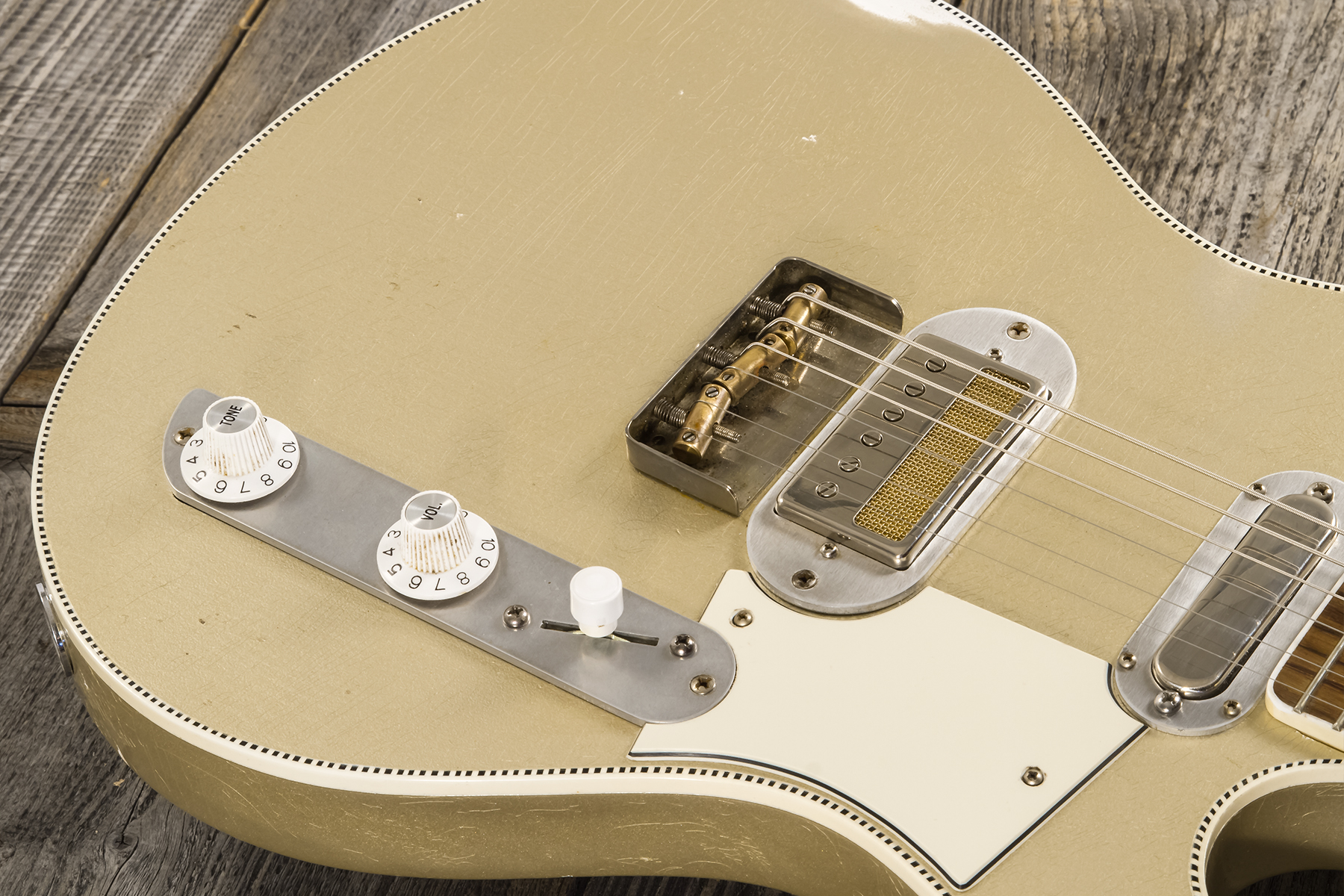 Roadrunner Federal Mod T Hs Ht Rw #23114 - Shoreline Gold Soft Distress - Retro-Rock-E-Gitarre - Variation 3