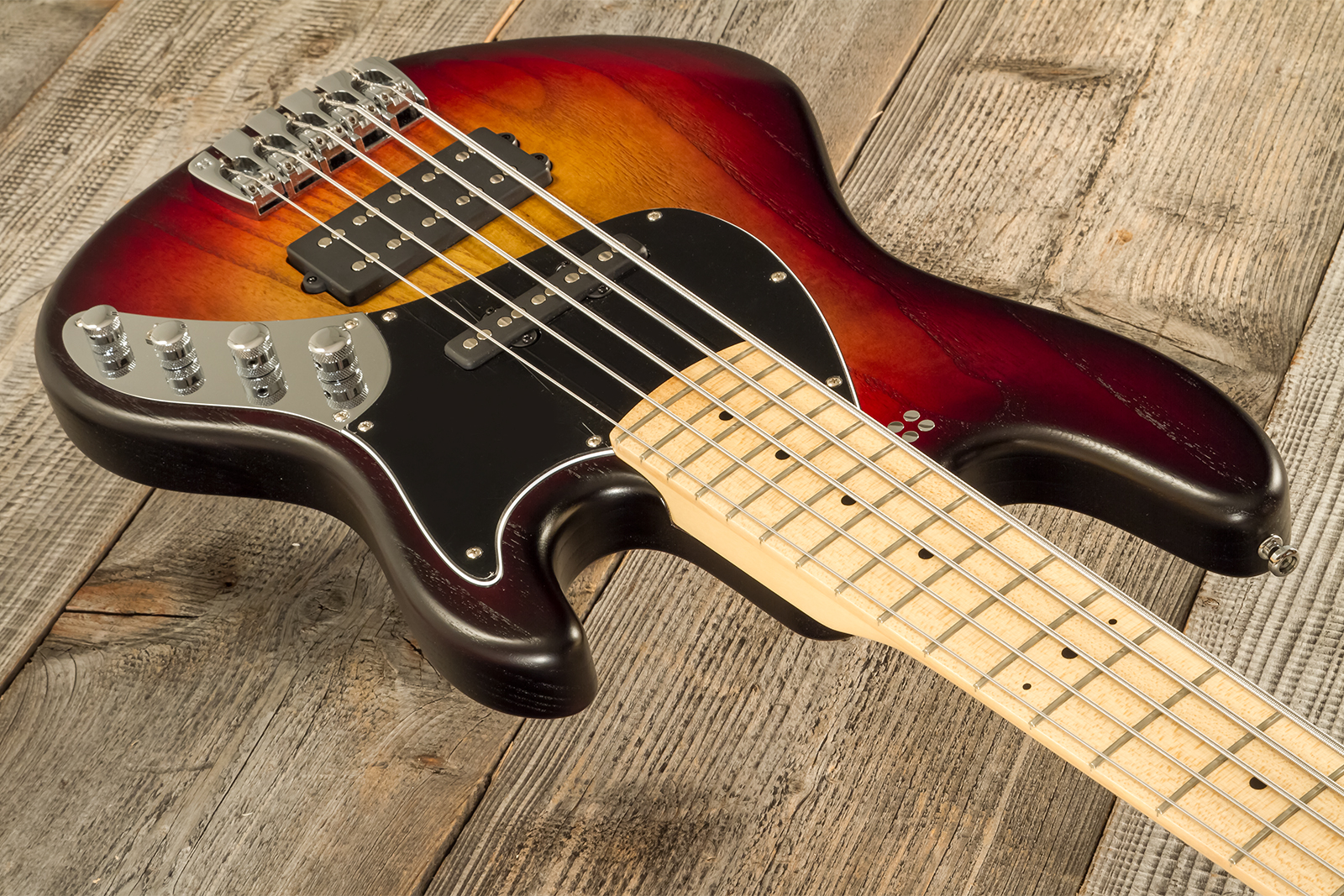 Sandberg California Tm5 Sl Superlight 5c All Active Mn - 3-tone Sunburst - Solidbody E-bass - Variation 2