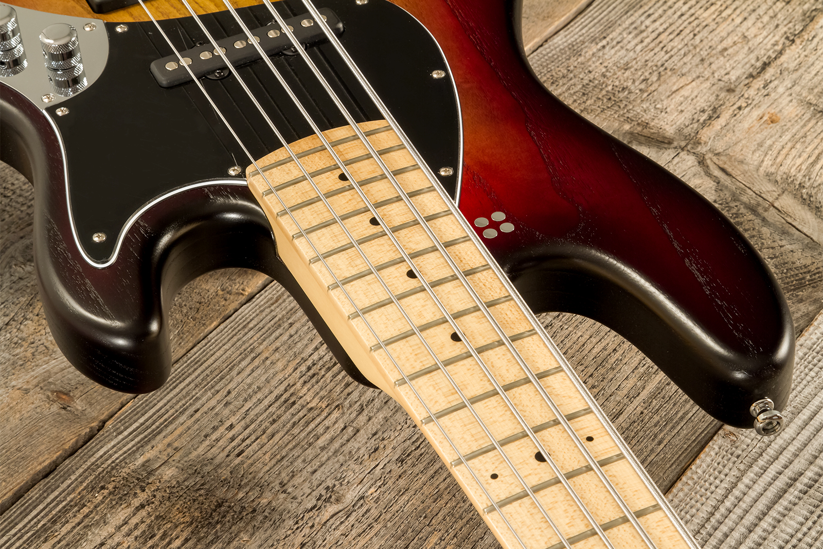 Sandberg California Tm5 Sl Superlight 5c All Active Mn - 3-tone Sunburst - Solidbody E-bass - Variation 4