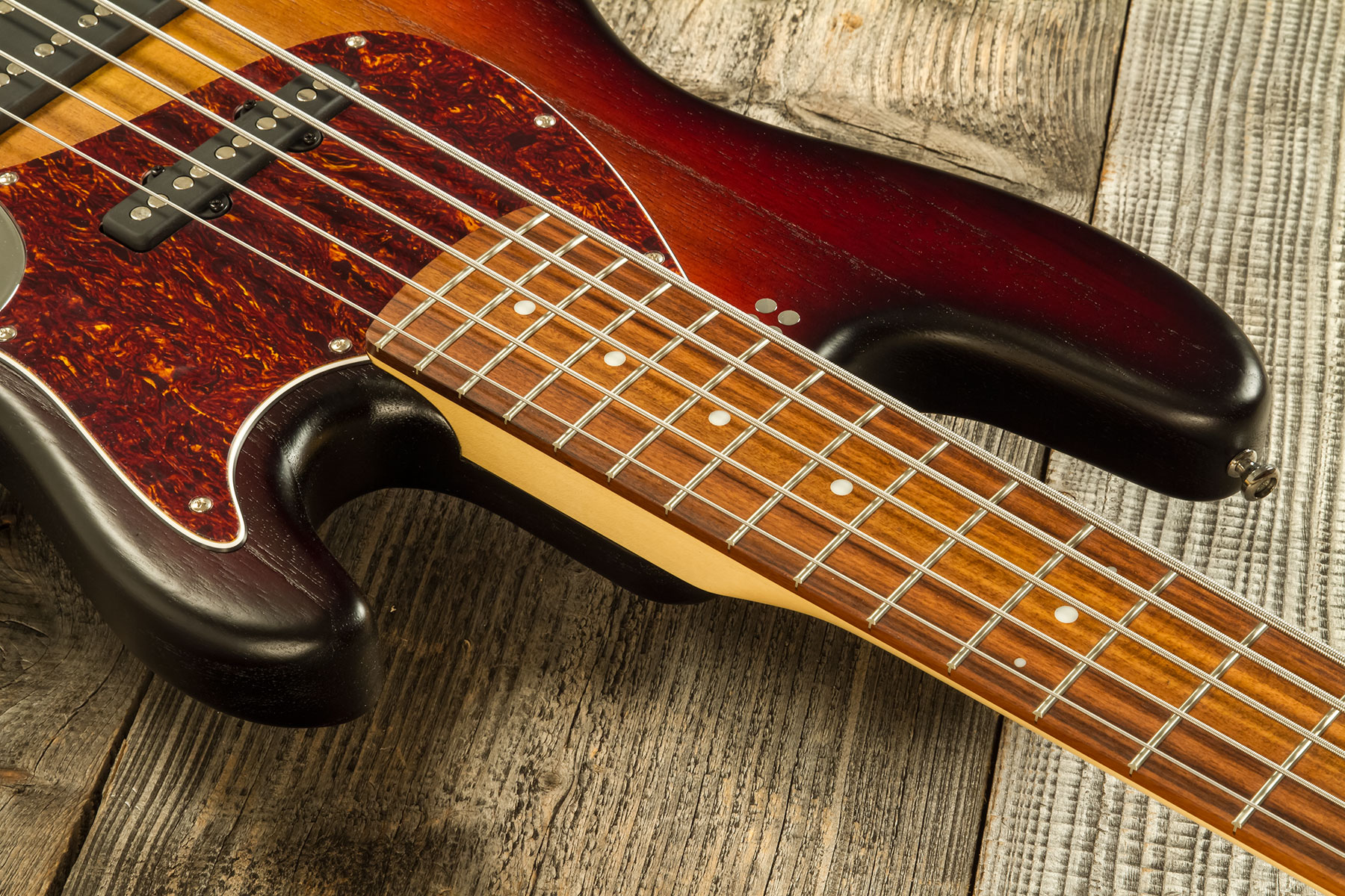 Sandberg California Tm5 Sl Superlight 5c All Active Pf #45195 - 3-tone Sunburst - Solidbody E-bass - Variation 4