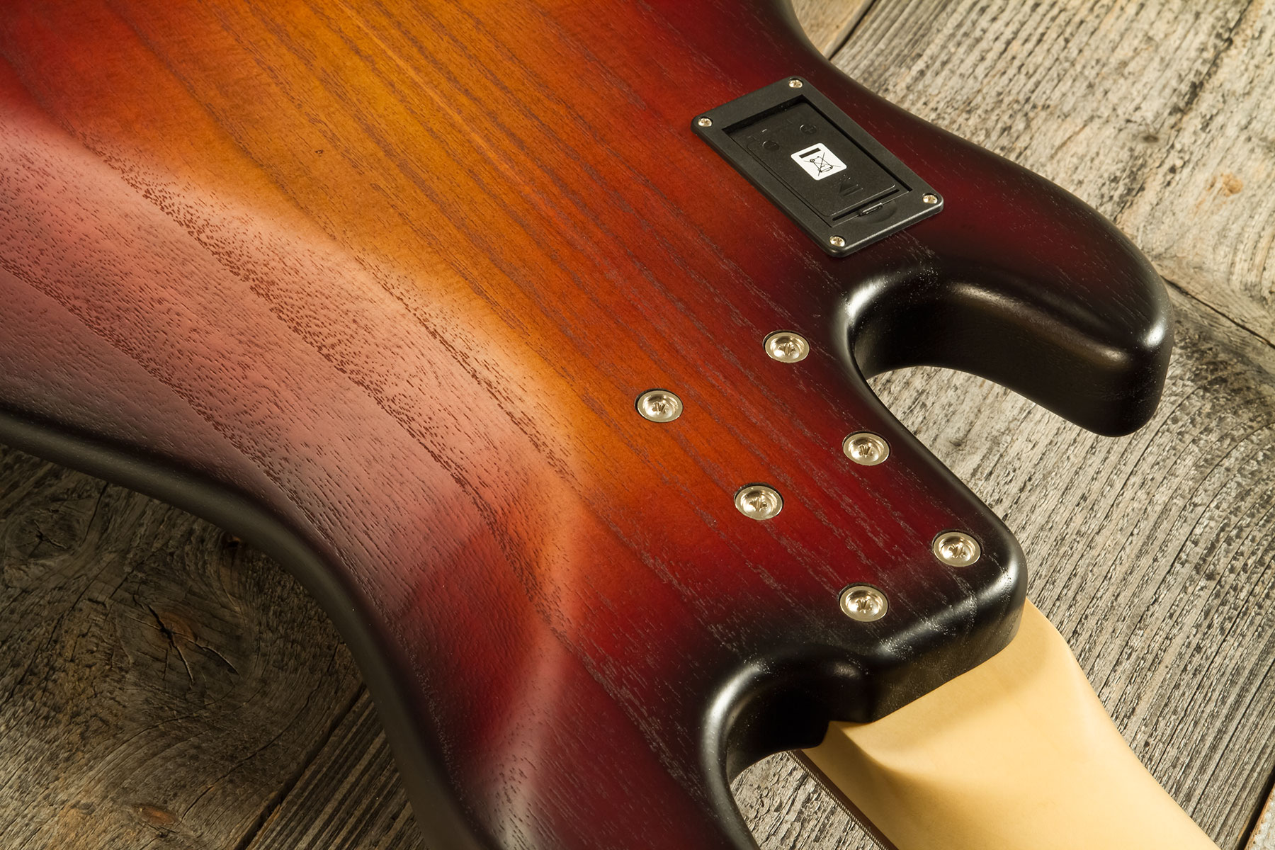Sandberg California Tm5 Sl Superlight 5c All Active Pf #45195 - 3-tone Sunburst - Solidbody E-bass - Variation 6