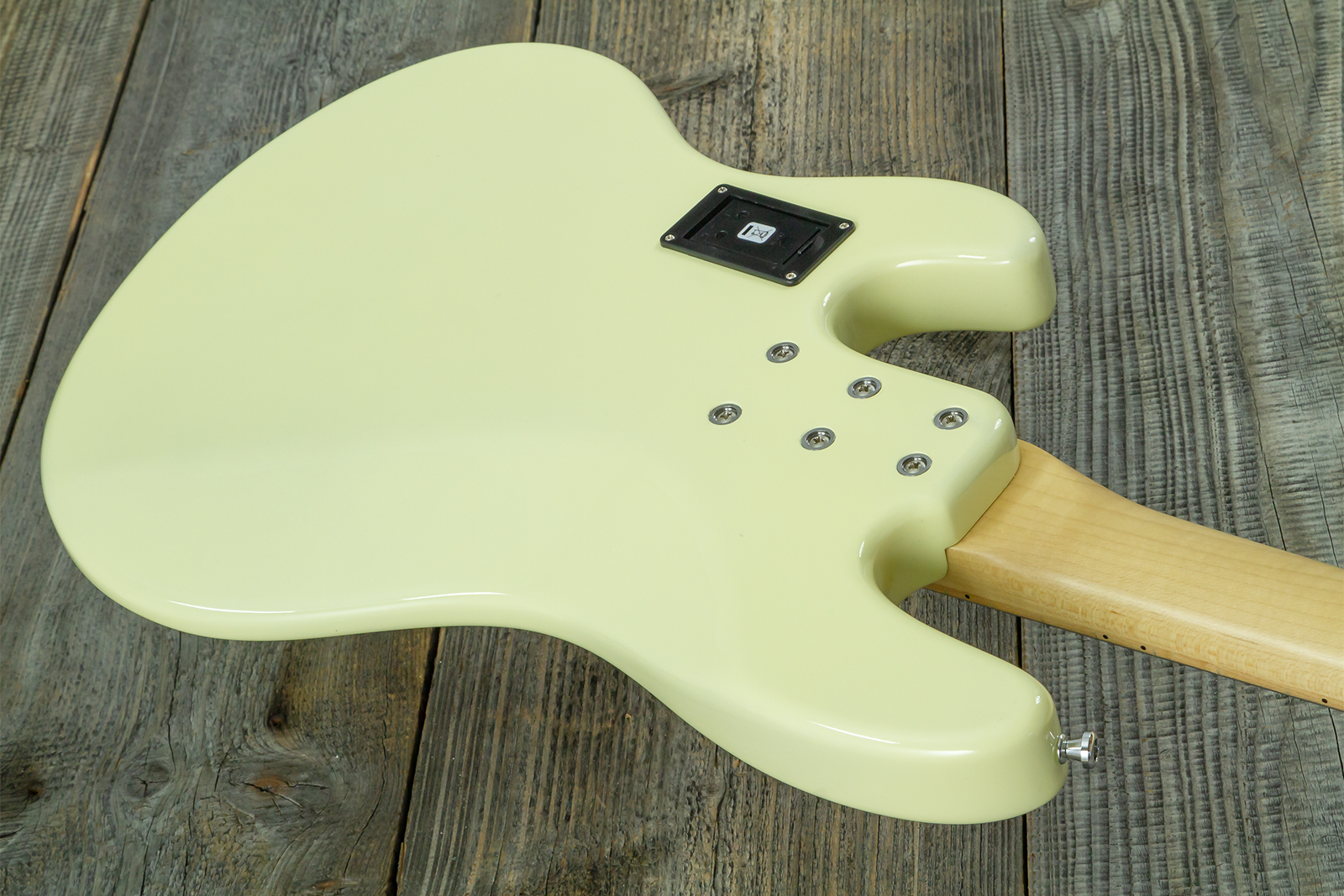 Sandberg California Tt Short Scale Active Mn - Highgloss Creme - Solidbody E-bass - Variation 7