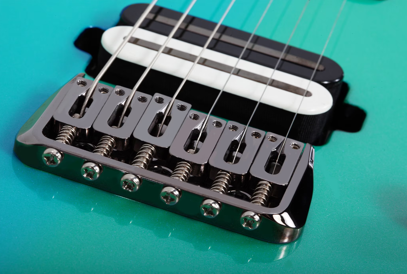 Schecter C1 Sls Hollywood 2h Fishman Fluence Modern Ht Eb - Glacier - E-Gitarre aus Metall - Variation 4