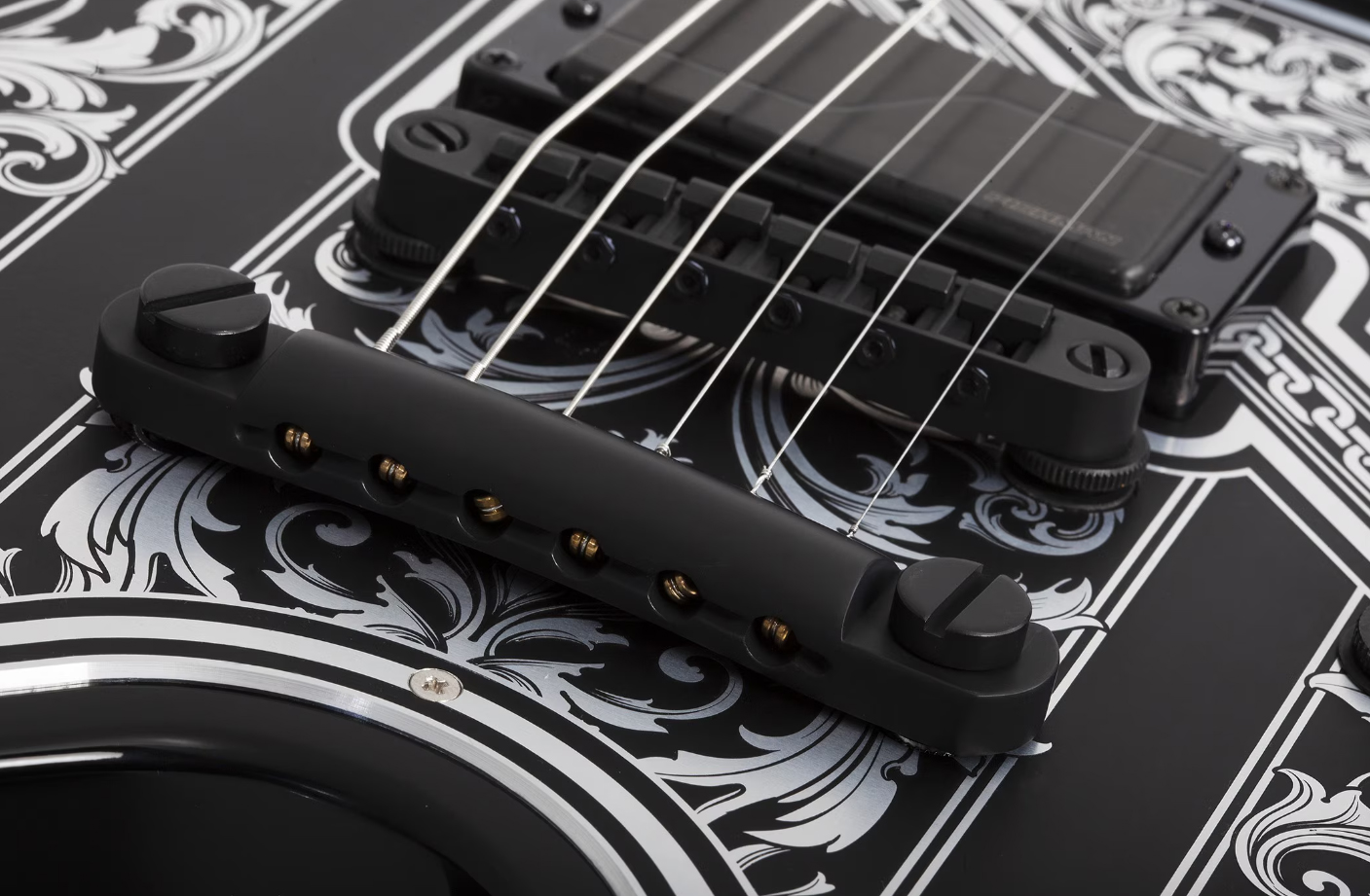 Schecter V1 Pryzm Palladium 2h Fishman Fluence Modern Eb - Gloss Black - E-Gitarre aus Metall - Variation 2