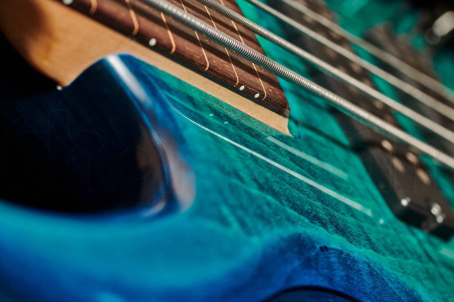 Sire Marcus Miller M5 Swamp Ash 5st Fl Fretless Active Eb - Transparent Blue - Solidbody E-bass - Variation 2