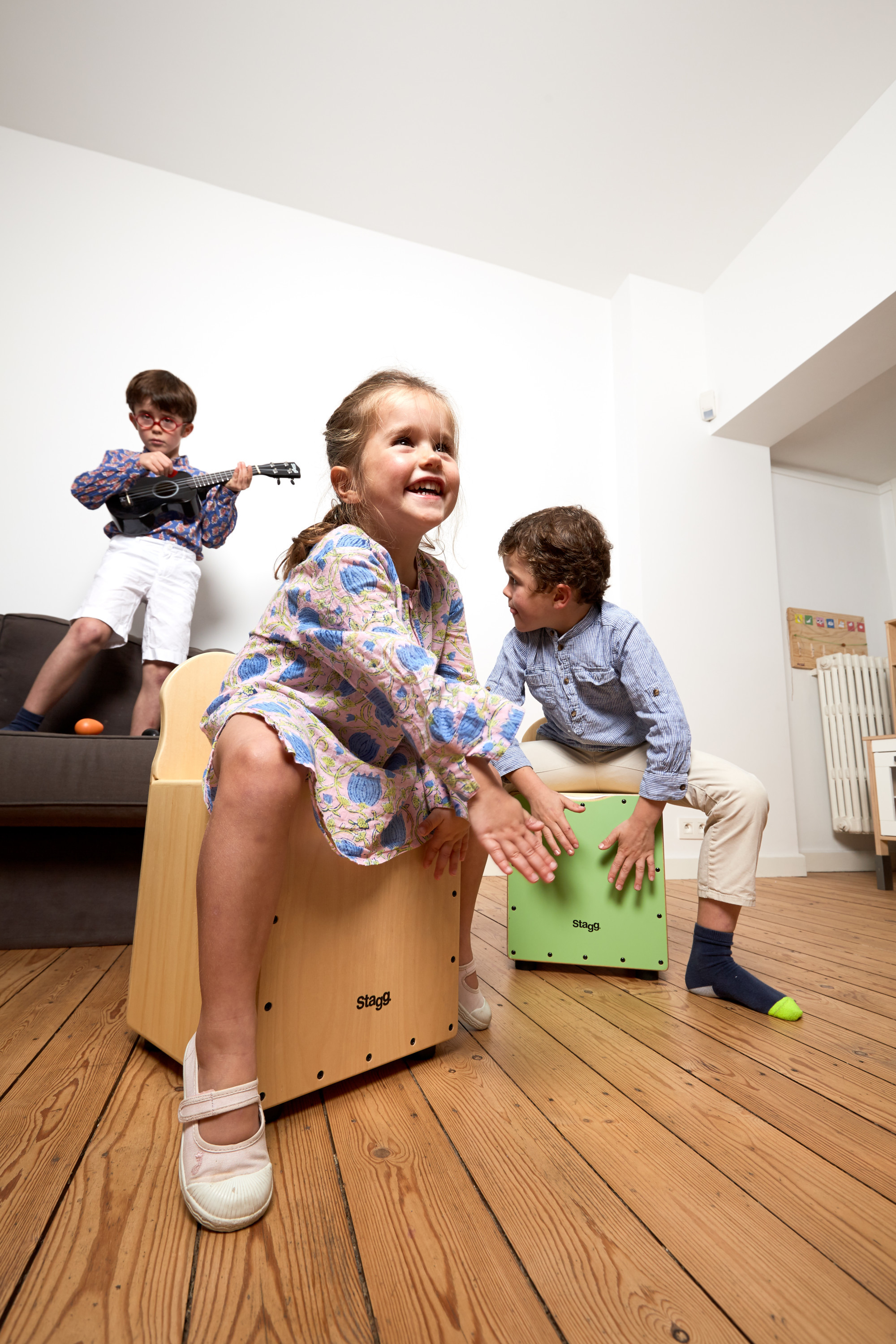 Stagg Easygo Cajon Enfant Bleu - Schlagzeug schlagen - Variation 3