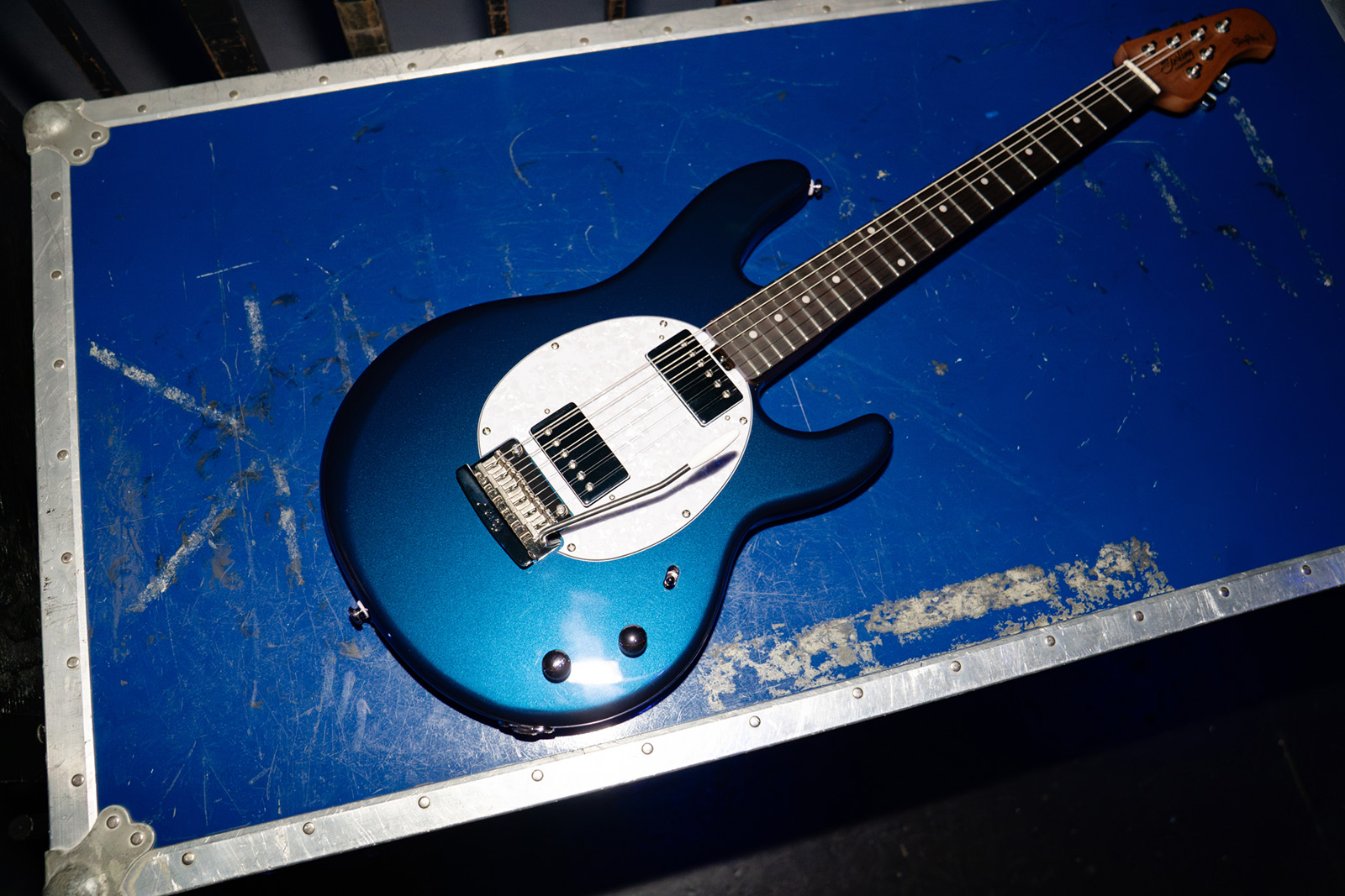 Sterling By Musicman Stingray Ii Trem Hh Rw - Blue Pearl - E-Gitarre in Str-Form - Variation 1