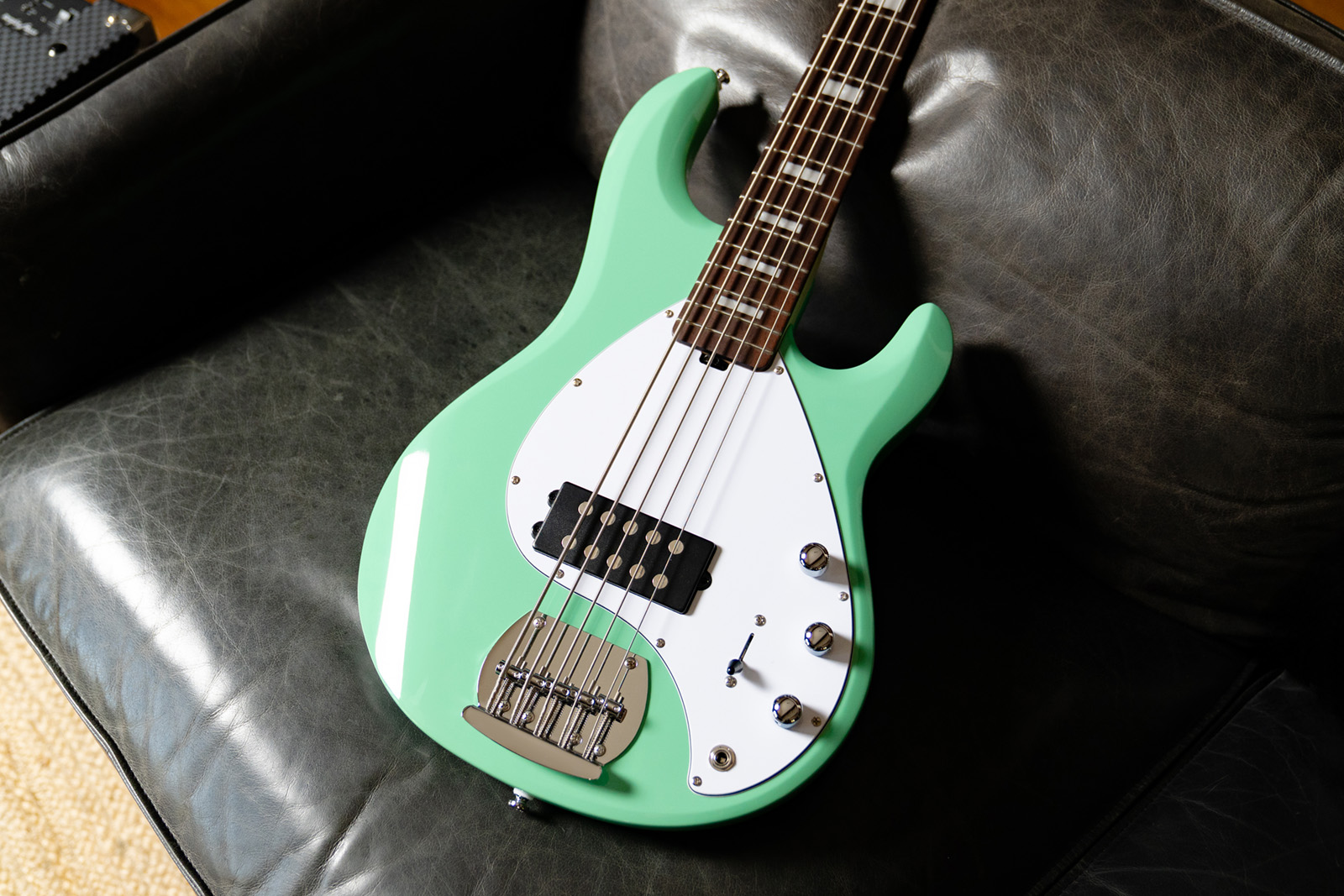 Sterling By Musicman Stingray4  5-cordes 1h Jat - Seafoam Green - Solidbody E-bass - Variation 3