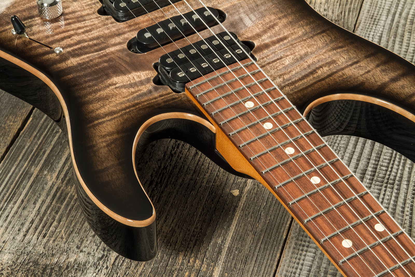 Suhr Modern Plus 01-mdp-0060 Hsh Trem Pf #72948 - Trans Charcoal Burst - E-Gitarre in Str-Form - Variation 2