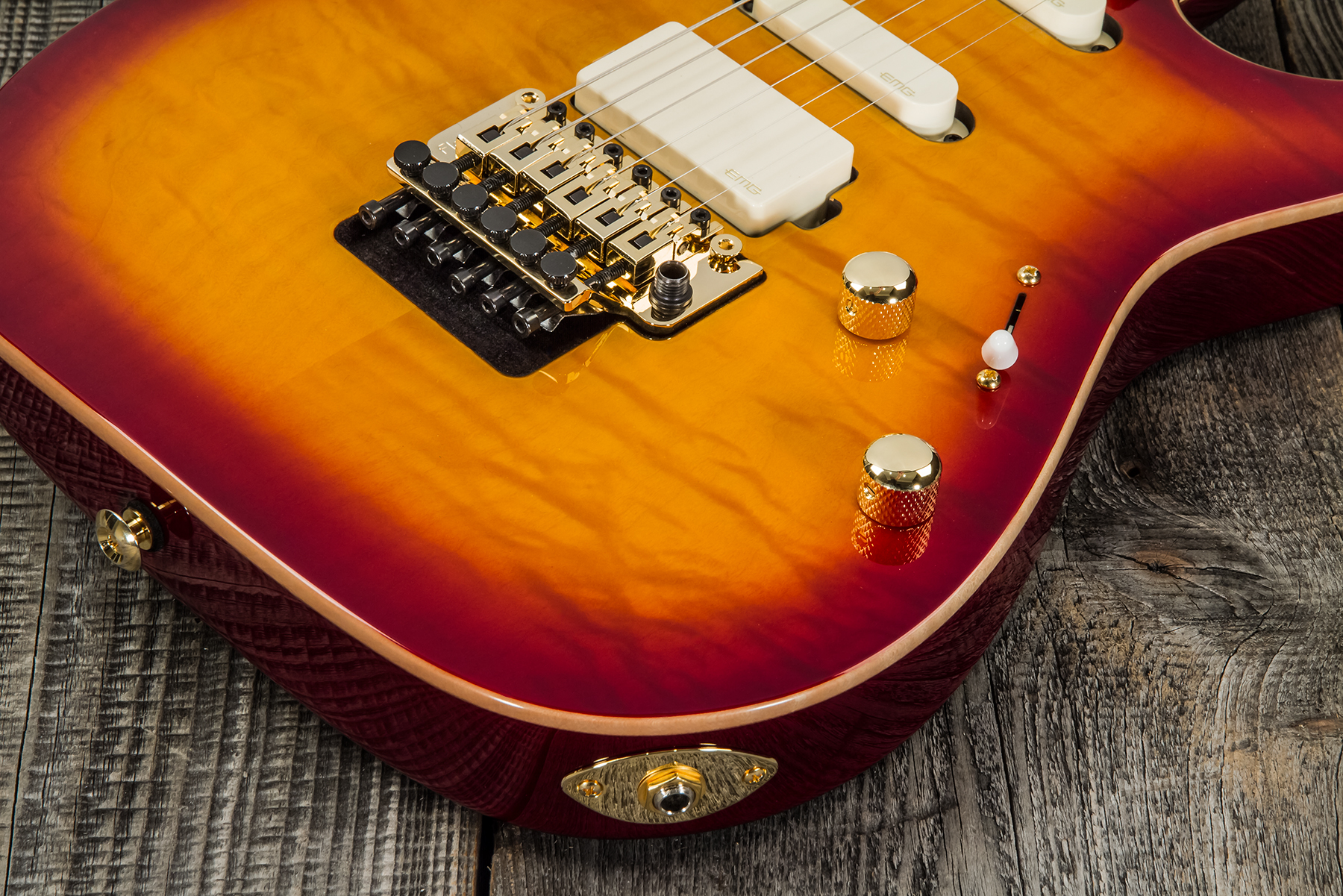 Suhr Standard Legacy 01-ltd-0030 Hss Emg Fr Rw #70282 - Aged Cherry Burst - E-Gitarre in Str-Form - Variation 4