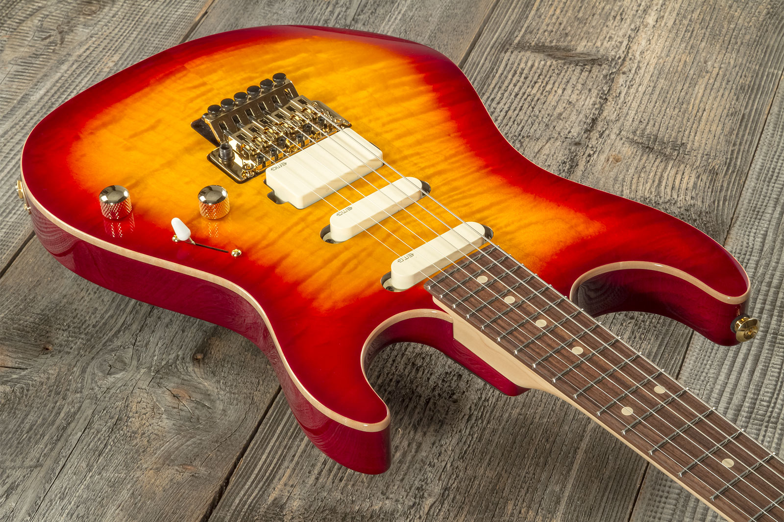 Suhr Standard Legacy 01-ltd-0030 Hss Emg Fr Rw #72940 - Aged Cherry Burst - E-Gitarre in Str-Form - Variation 2