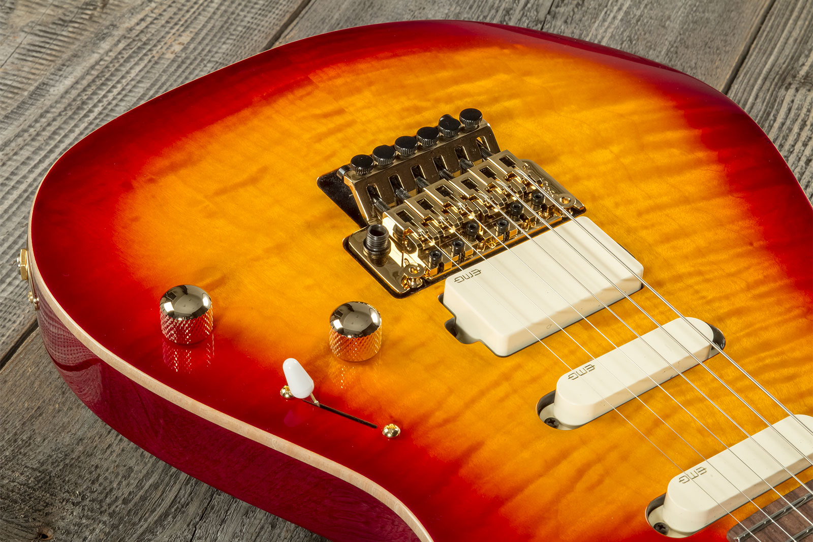 Suhr Standard Legacy 01-ltd-0030 Hss Emg Fr Rw #72940 - Aged Cherry Burst - E-Gitarre in Str-Form - Variation 3