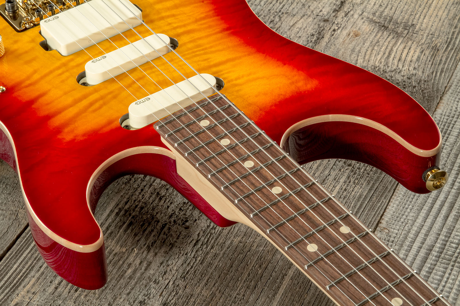 Suhr Standard Legacy 01-ltd-0030 Hss Emg Fr Rw #72940 - Aged Cherry Burst - E-Gitarre in Str-Form - Variation 4