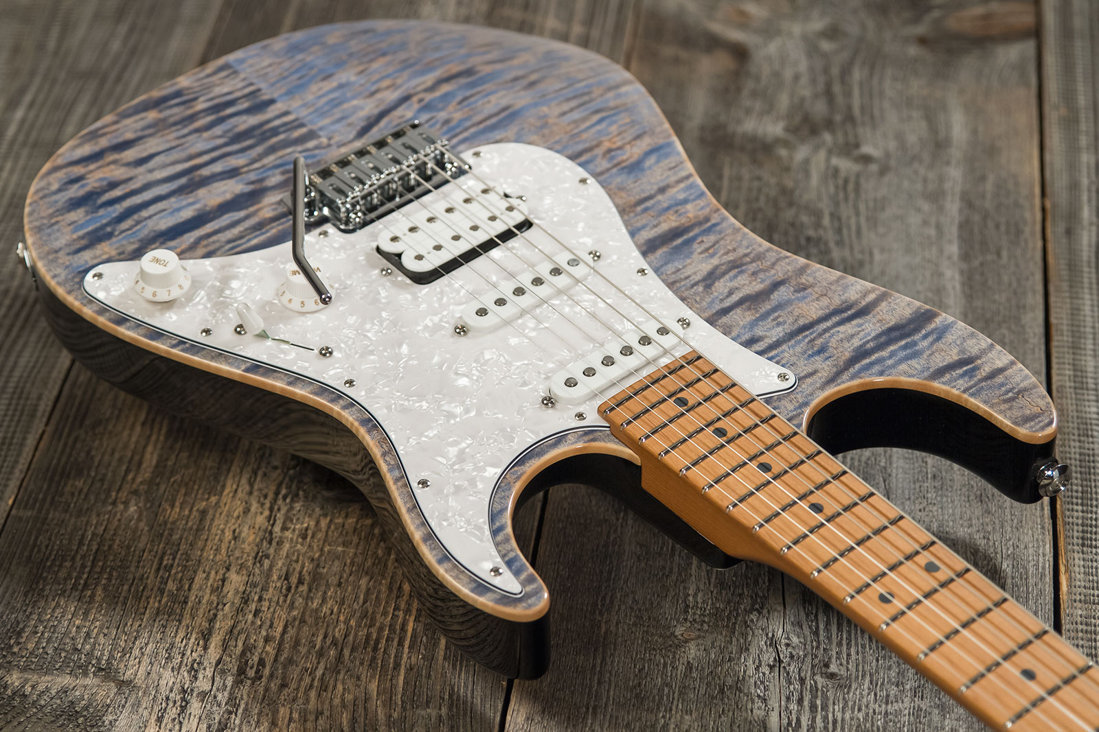 Suhr Standard Plus 01-stp-0047 Usa Hss Trem Mn #72739 - Trans Blue Denim Slate - E-Gitarre in Str-Form - Variation 2