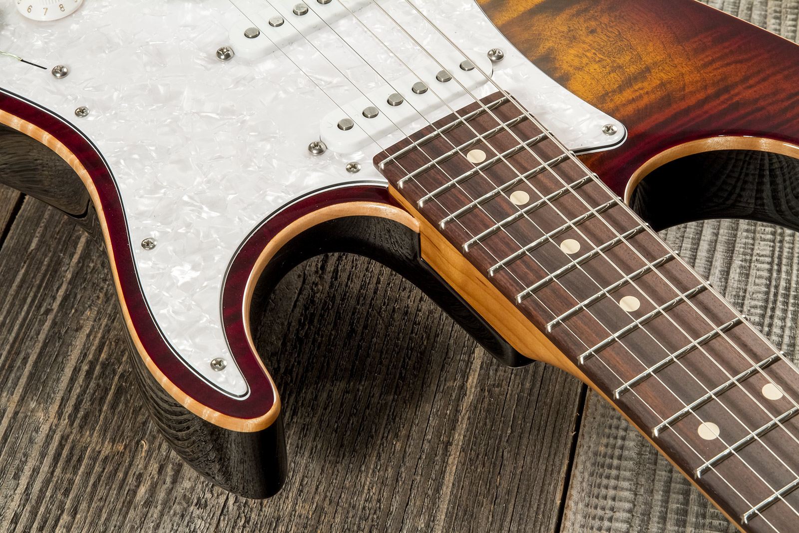 Suhr Standard Plus Usa Hss Trem Pf #72959 - Bengal Burst - E-Gitarre in Str-Form - Variation 3