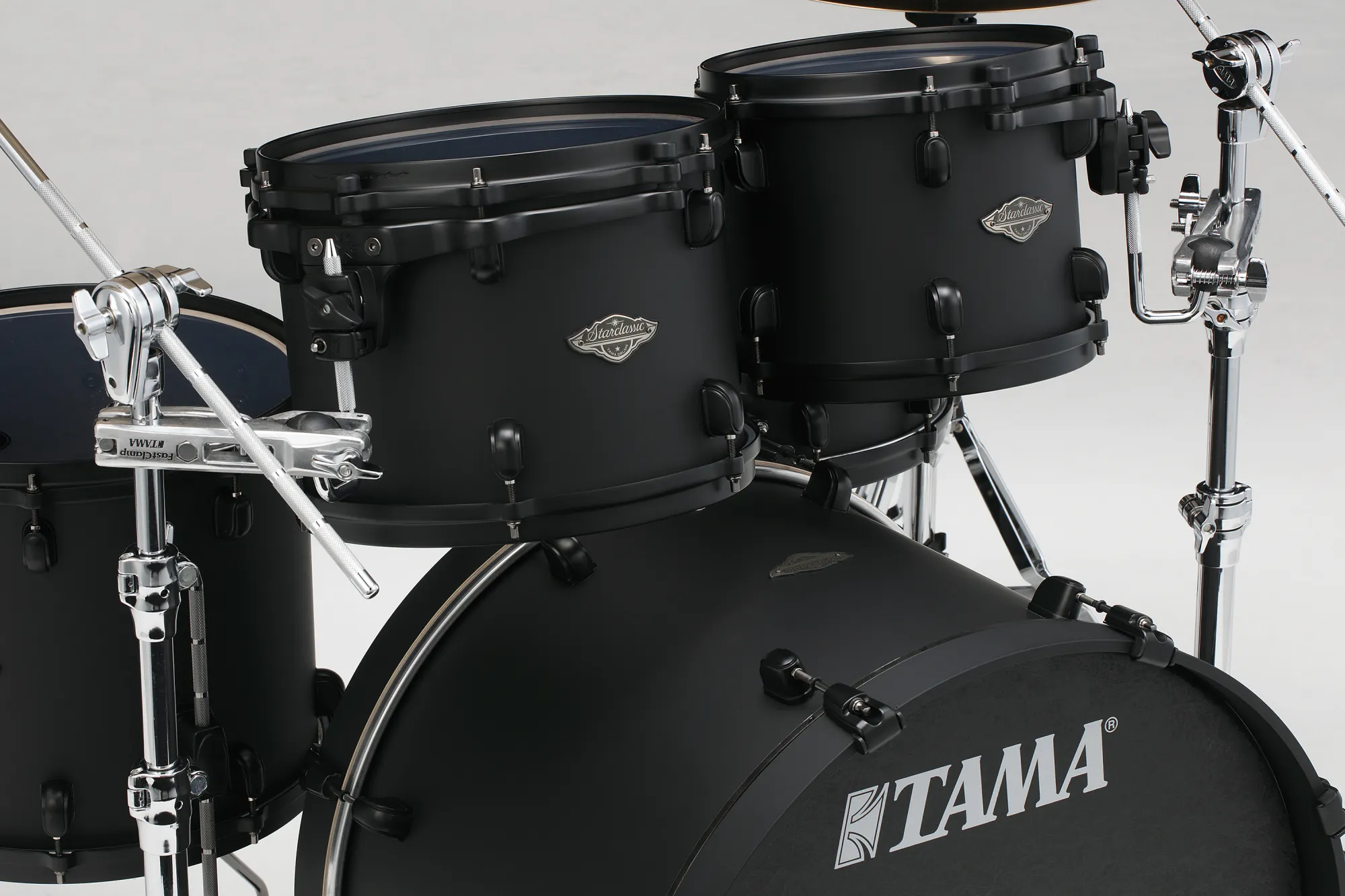 Tama Starclassic Performer Limited Ed. Blacked Out Black - 5 FÛts - Fat Black - Akustik Schlagzeug Rock - Variation 3