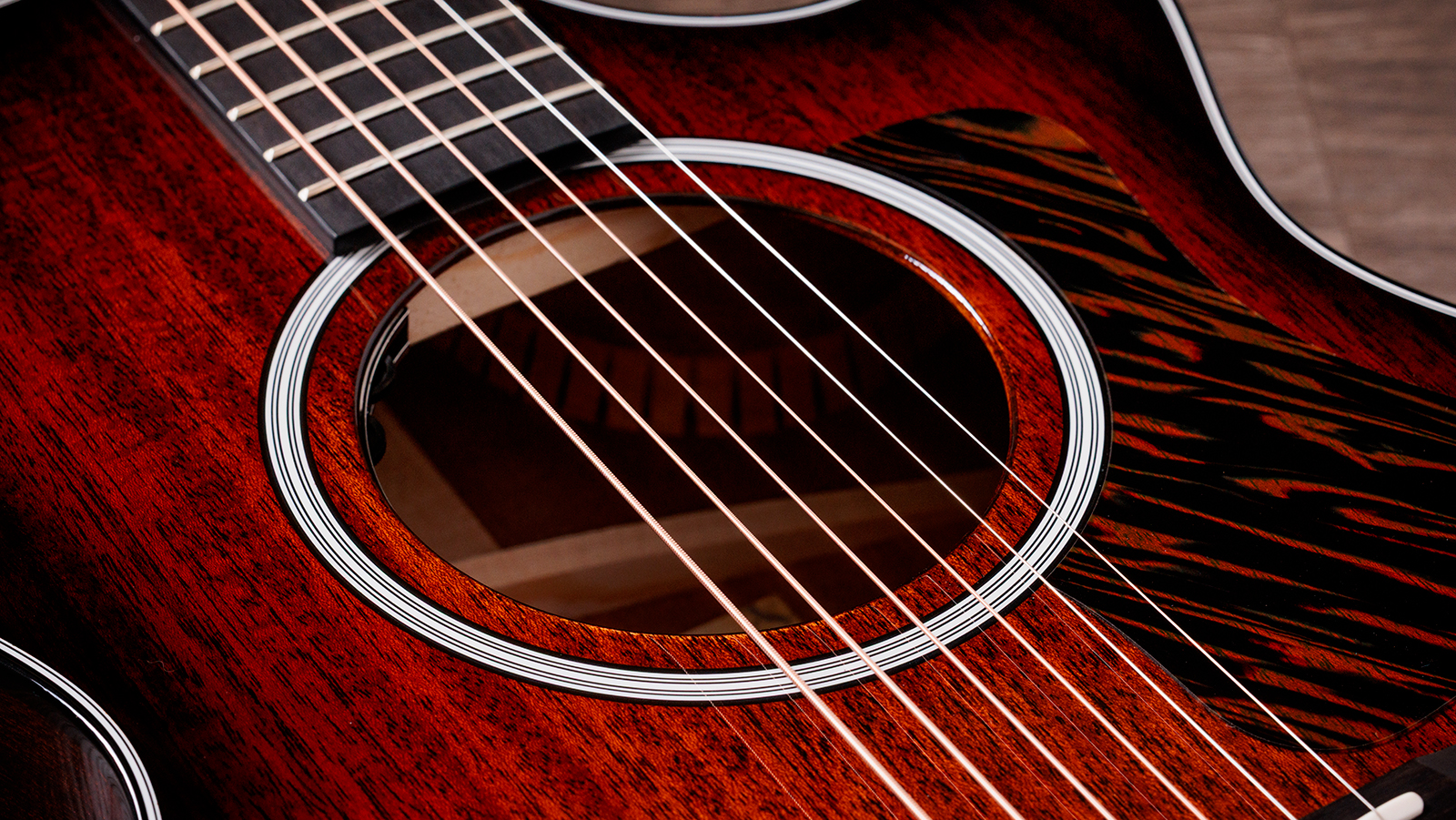 Taylor 322ce Next Gen. Grand Concert Cw Shsc Acajou Sapele Eb Claria - Medium Brown Stain - Folk-Gitarre - Variation 2