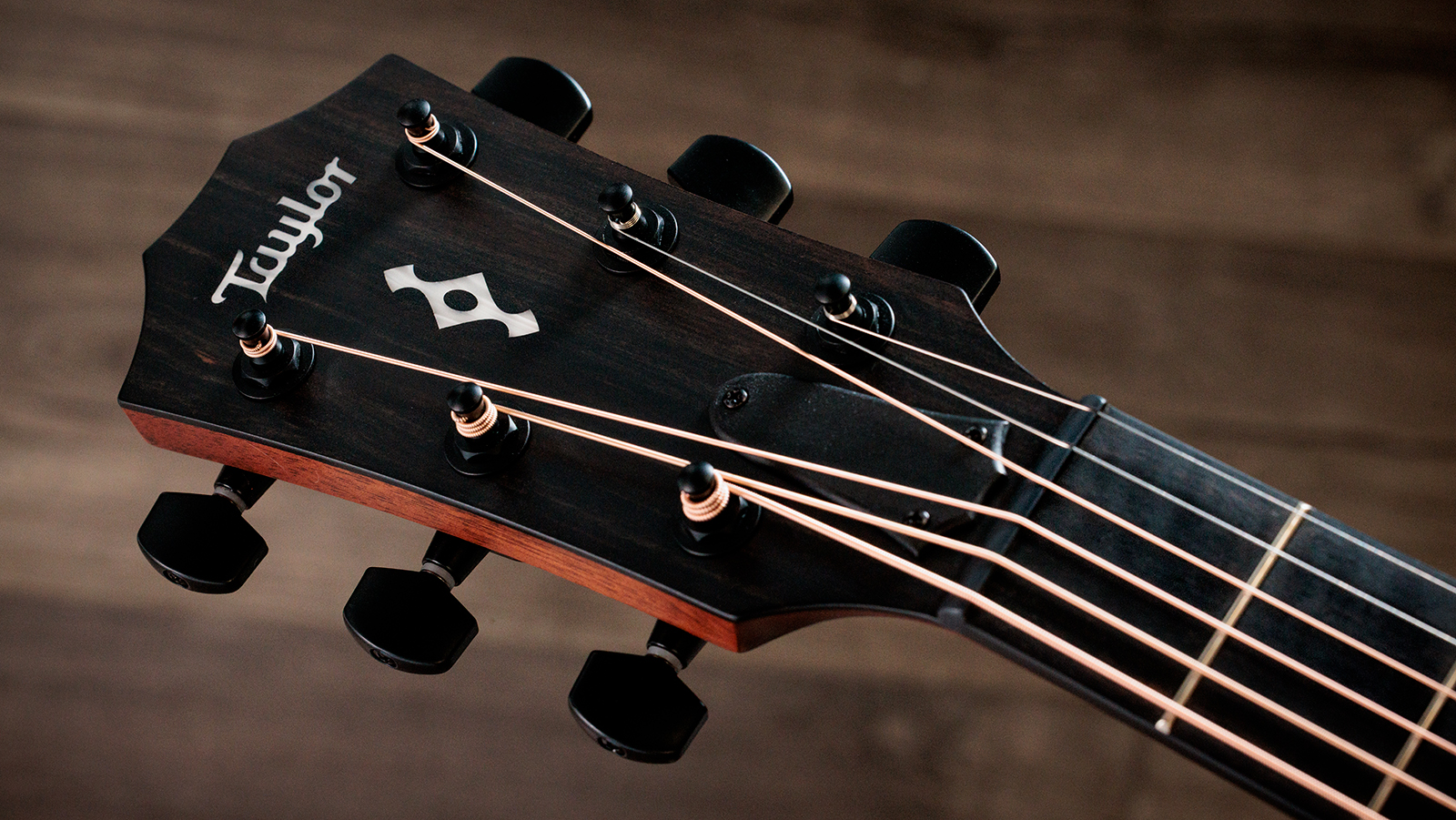 Taylor 322ce Next Gen. Grand Concert Cw Shsc Acajou Sapele Eb Claria - Medium Brown Stain - Folk-Gitarre - Variation 6
