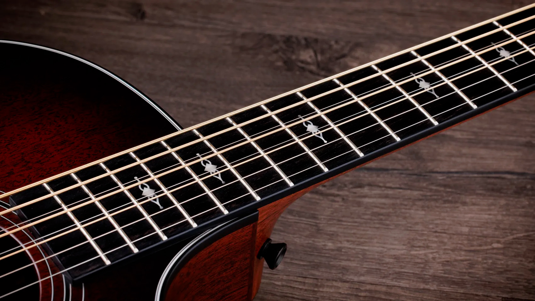 Taylor 324ce Baritone 8 Ltd Grand Auditorium Cw 8c Tout Acajou Eb Es2 - Shaded Edgeburst Top Satin - Folk-Gitarre - Variation 3