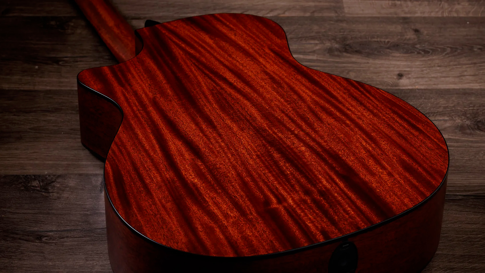 Taylor 324ce Baritone 8 Ltd Grand Auditorium Cw 8c Tout Acajou Eb Es2 - Shaded Edgeburst Top Satin - Folk-Gitarre - Variation 4