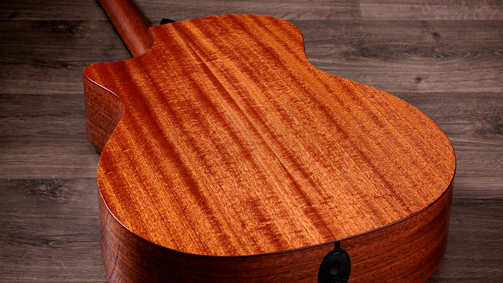 Taylor 324ce Studio Special Edition Next Gen. Grand Auditorium Cw Tout Acajou Eb Claria - Gloss Shaded Edgeburst Top - Folk-Gitarre - Variation 5