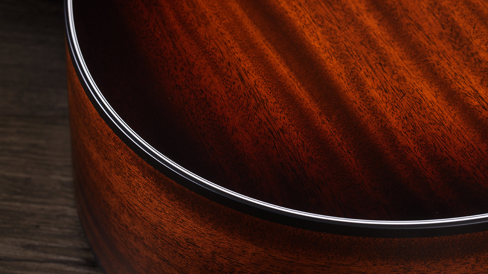 Taylor 327e Grand Pacific Acajou Blackwood Eb Es2 - Shaded Edge Burst - Elektroakustische Gitarre - Variation 5