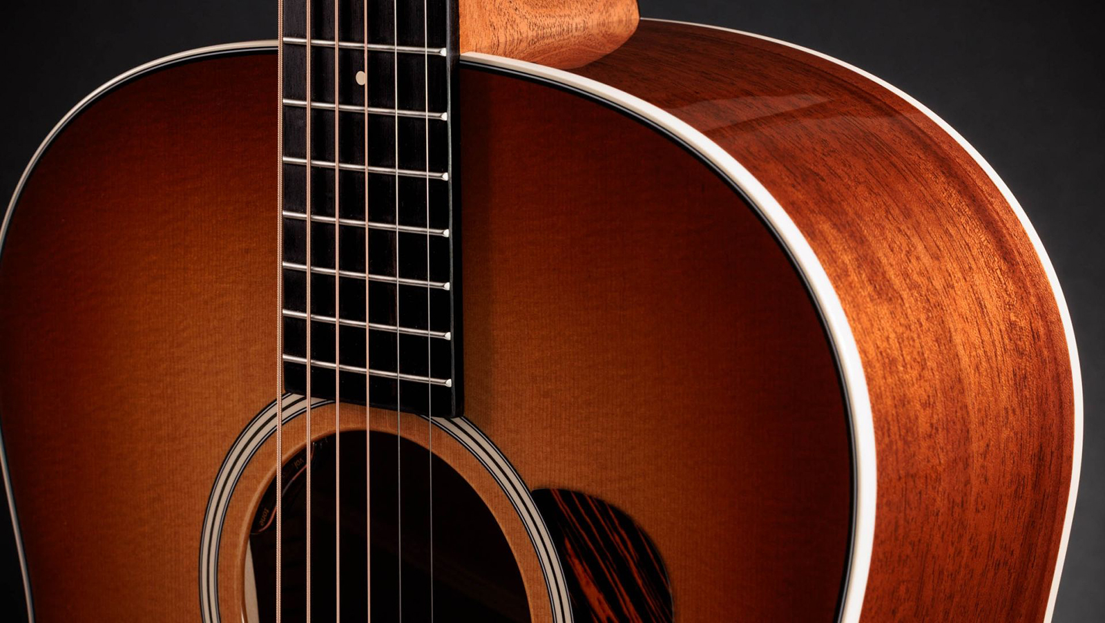 Taylor 517e Sb Gold Label Grand Pacific Epicea Acajou Eb - Sunburst Firestripe Pickguard - Folk-Gitarre - Variation 2