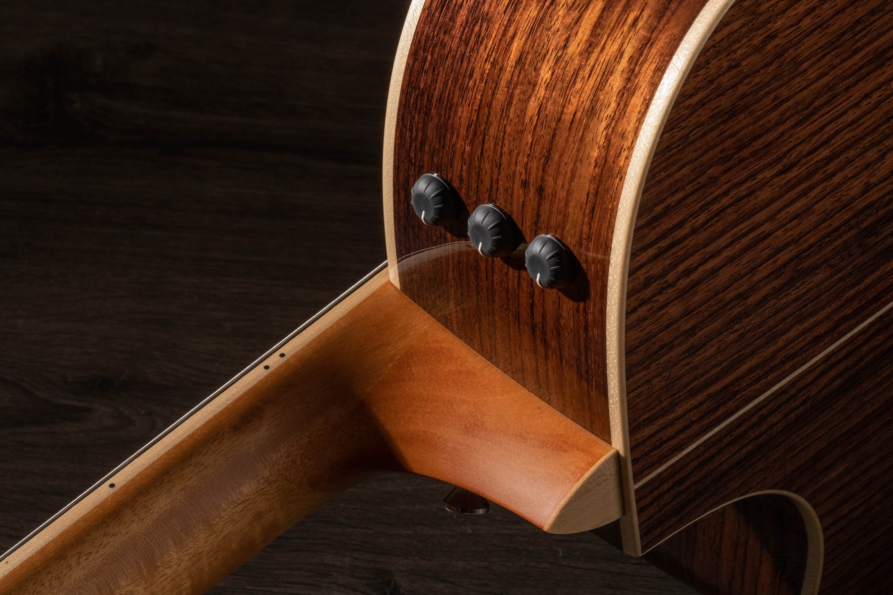 Taylor Guitare Classique Format 4/4 - Electro-acoustique - Konzertgitarren 4/4 - Variation 4