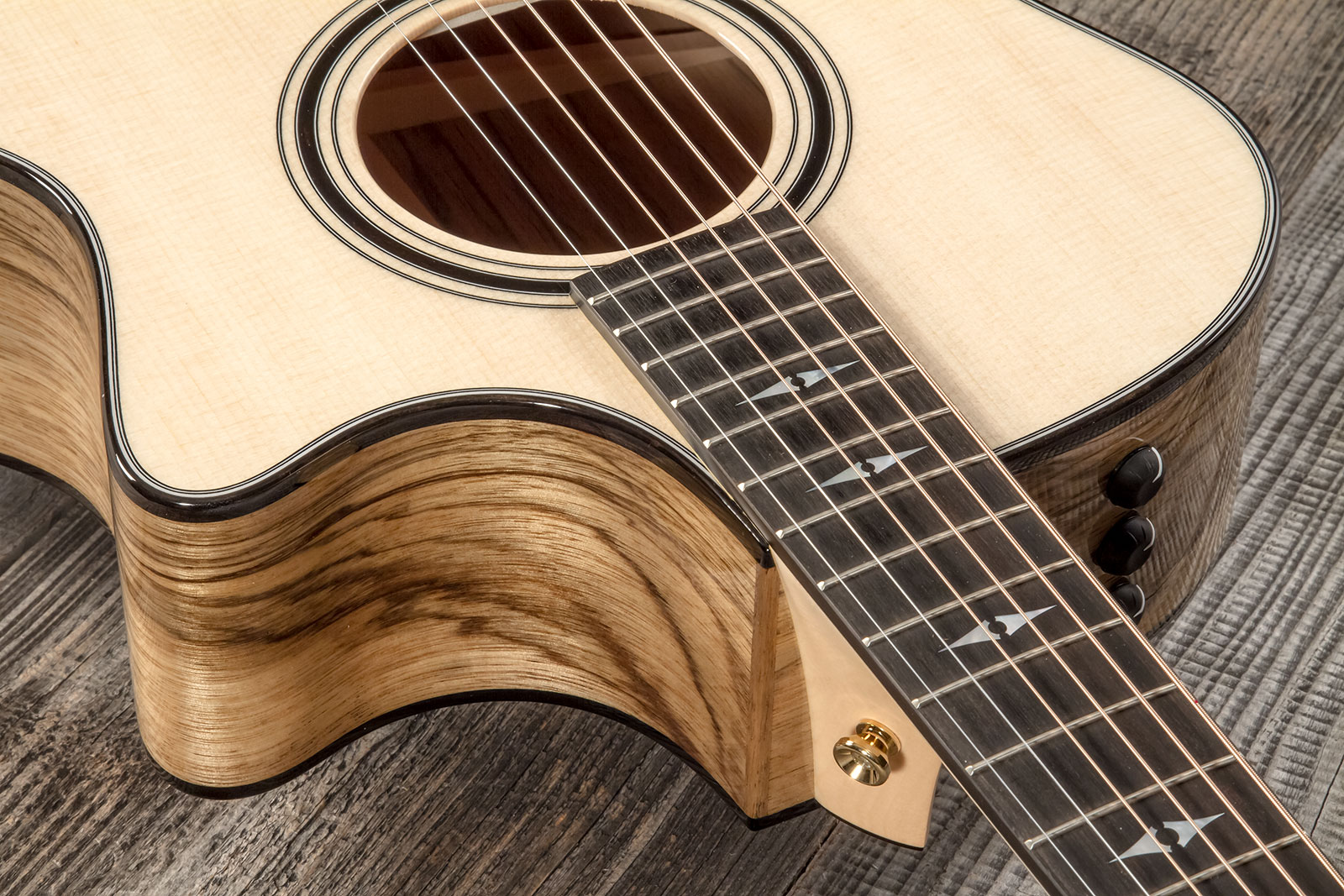 Taylor Custom Shop Ga-e Grand Auditorium Cw Epicea Black Limba Eb Es2 #1211103099 - Natural - Folk-Gitarre - Variation 4