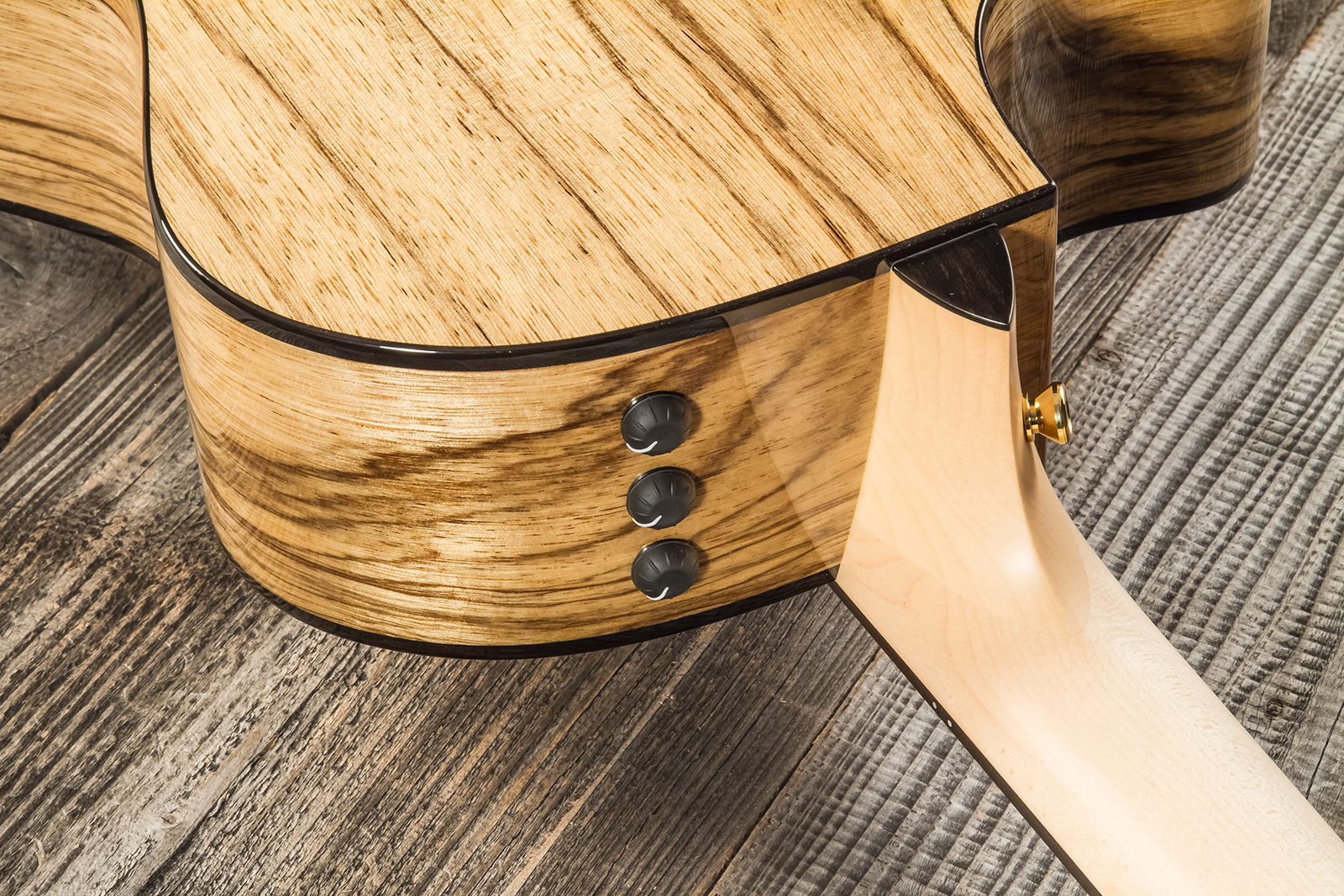 Taylor Custom Shop Ga-e Grand Auditorium Cw Epicea Black Limba Eb Es2 #1211103099 - Natural - Folk-Gitarre - Variation 7