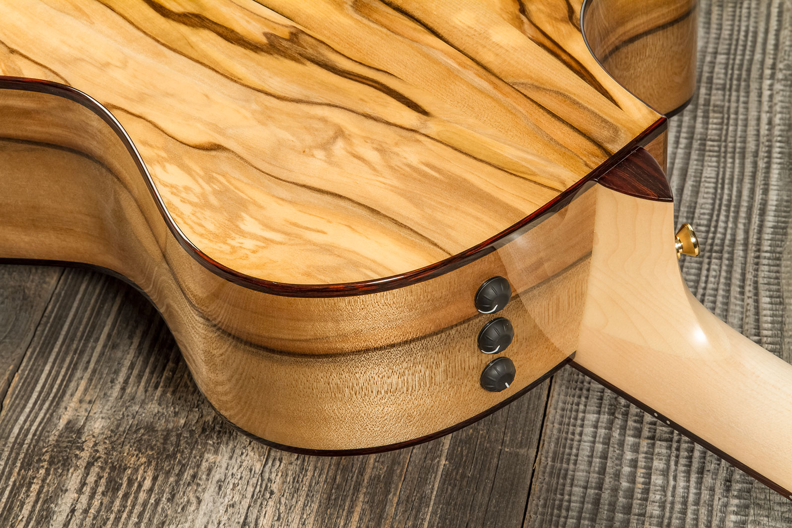 Taylor Custom Shop Ga-e Grand Auditorium Cw Epicea Blackheart Sassafras Eb Es2 #1211103096 - Natural - Folk-Gitarre - Variation 6