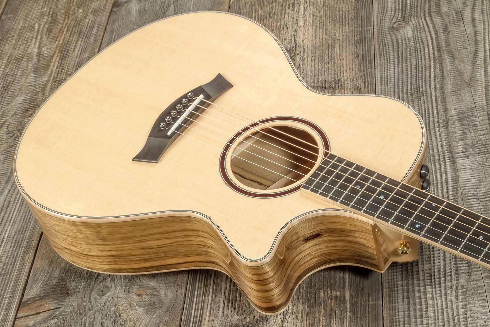 Taylor Custom Shop Gc-e Grand Concert Cw Epicea Black Limba Eb Es2 #1211063097 - Natural - Folk-Gitarre - Variation 2