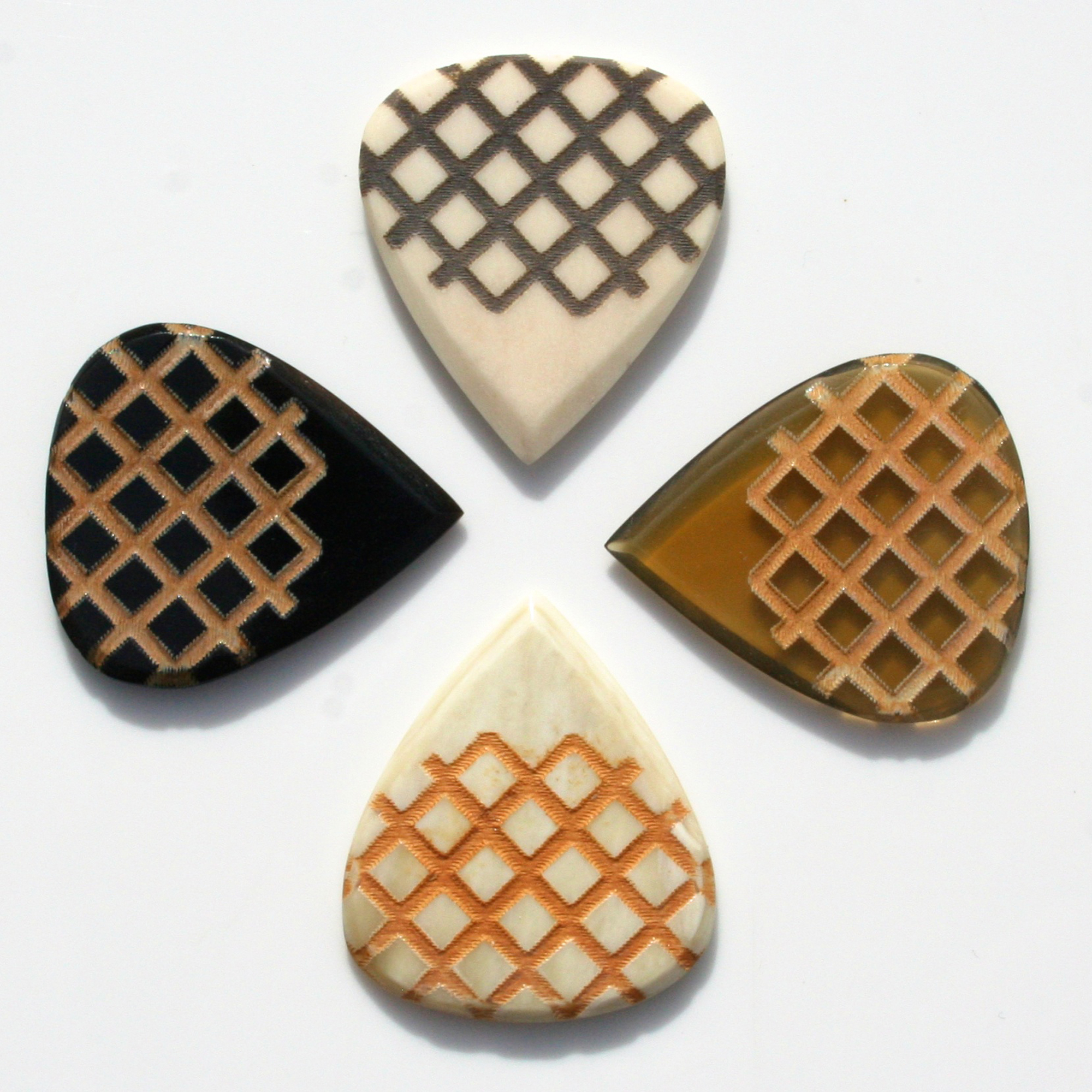 Timber Tones Sachet 4 Mediators En Os Et Corne - Grip Mini - Plektren - Main picture