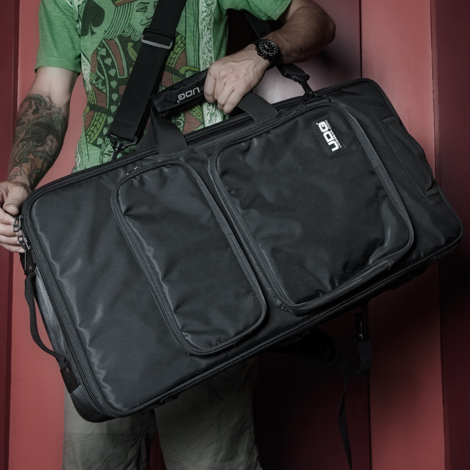 Udg Ultimate Midi Controller Backpack Large Black/orange Inside Mk2 - DJ-Trolleytasche - Variation 4