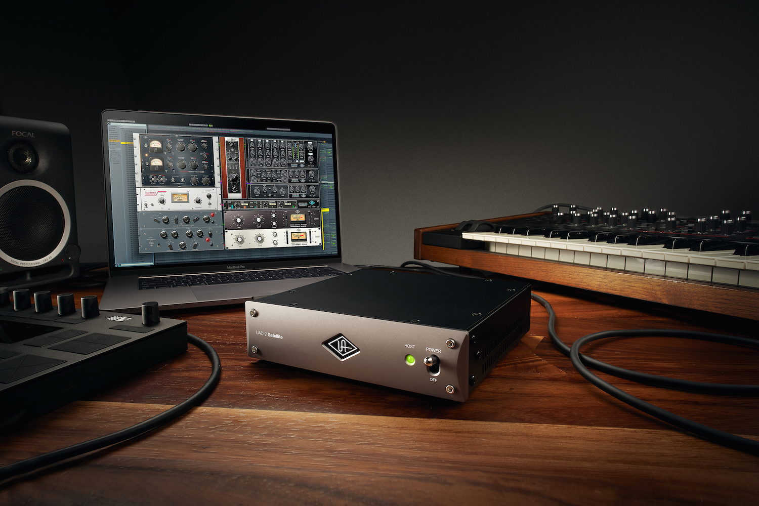 Universal Audio Uad-2 Satellite Thunderbolt 3 Octo Core - Thunderbolt audio interface - Variation 2