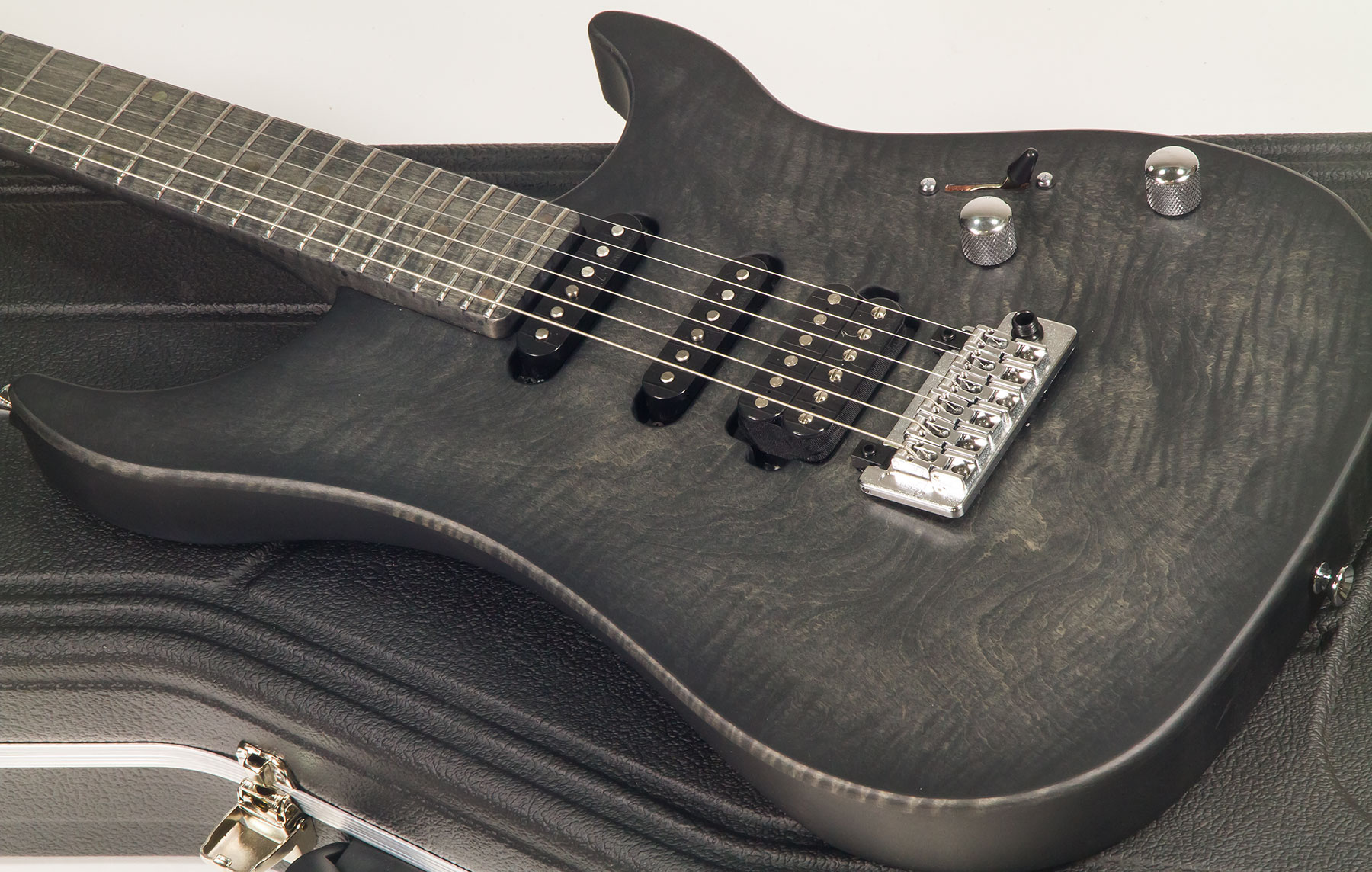 Vigier Excalibur Ultra Blues Hss Trem Mn - Velour Noir - E-Gitarre in Str-Form - Variation 2